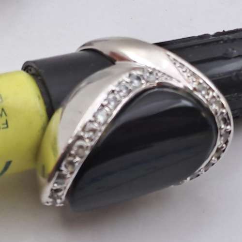 Pre-owned Vintage dress Ring  - Could be Onyx Gemstone?