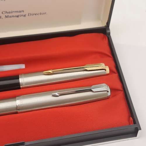 2 Parker Fountain pens in Parker Case -INK Tested