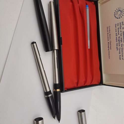 2 Parker Fountain pens in Parker Case -INK Tested