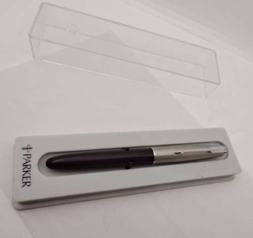 Vintage Hifra 4415 Fountain pen with a parker 61 lid -Ink Tested