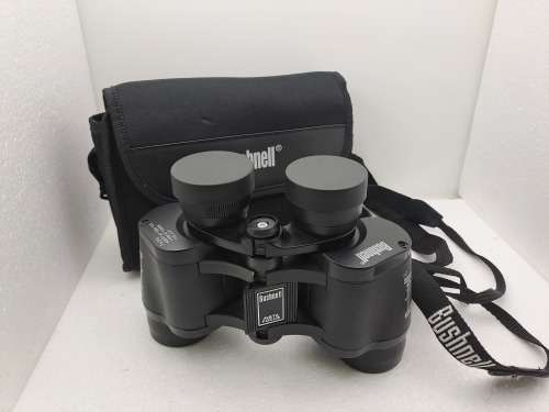 Pre-owned Bushnell Instant Focus 7 x 35 420FT.AT 1000 YDS Binoculars in Case