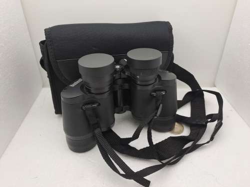 Pre-owned Bushnell Instant Focus 7 x 35 420FT.AT 1000 YDS Binoculars in Case