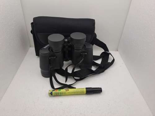 Pre-owned Bushnell Instant Focus 7 x 35 420FT.AT 1000 YDS Binoculars in Case