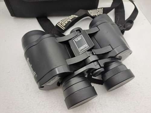 Pre-owned Bushnell Instant Focus 7 x 35 420FT.AT 1000 YDS Binoculars in Case