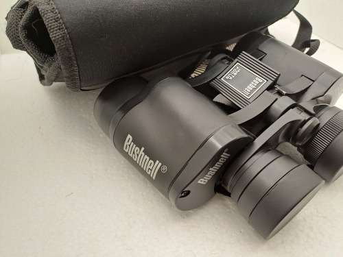 Pre-owned Bushnell Instant Focus 7 x 35 420FT.AT 1000 YDS Binoculars in Case
