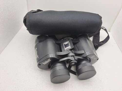 Pre-owned Bushnell Instant Focus 7 x 35 420FT.AT 1000 YDS Binoculars in Case