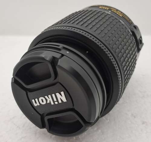 Pre-owned Nikon DX AF-S Nikkor 55-200mm 1:4-5.6GED Lens -Good Condition with Caps
