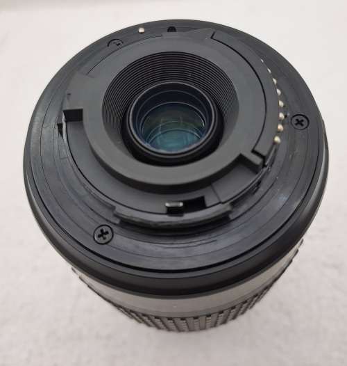 Pre-owned Nikon DX AF-S Nikkor 55-200mm 1:4-5.6GED Lens -Good Condition with Caps
