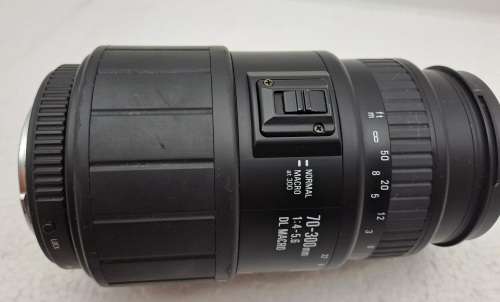 Pre-Owned Sigma 70-300mm 1:4-5.6 DL Macro Lens for Pentax camera
