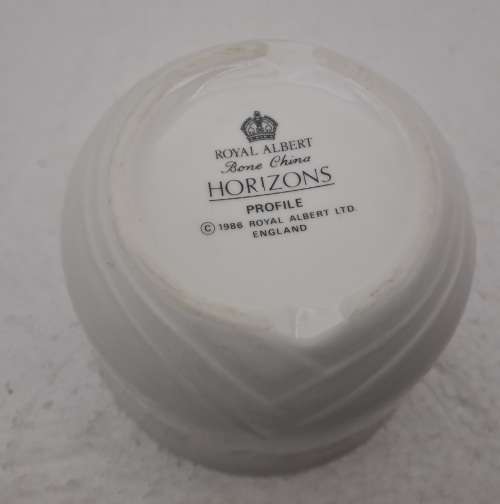 1986 Royal Albert HORIZONS PROFILE Bone China -Sugar Bowl