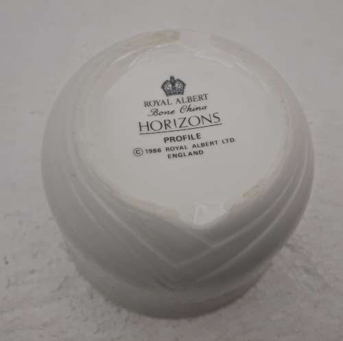 1986 Royal Albert HORIZONS PROFILE Bone China -Sugar Bowl