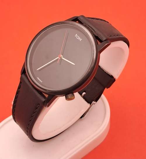 Pre-Owned Traxx Fashion Quartz watch made in Japan -as New -Working