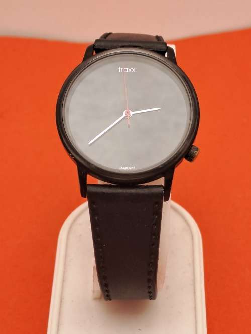 Pre-Owned Traxx Fashion Quartz watch made in Japan -as New -Working