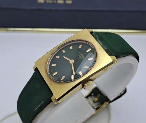 Vintage Rotary Swiss Windup Ladies Watch Working with Box.