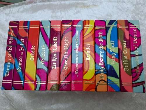 Vintage 1970`s Set of 12 `Midget` Classic Series Shakespeare Books-Publisher Burgess & Bowes.