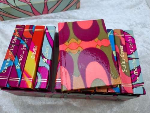 Vintage 1970`s Set of 12 `Midget` Classic Series Shakespeare Books-Publisher Burgess & Bowes.