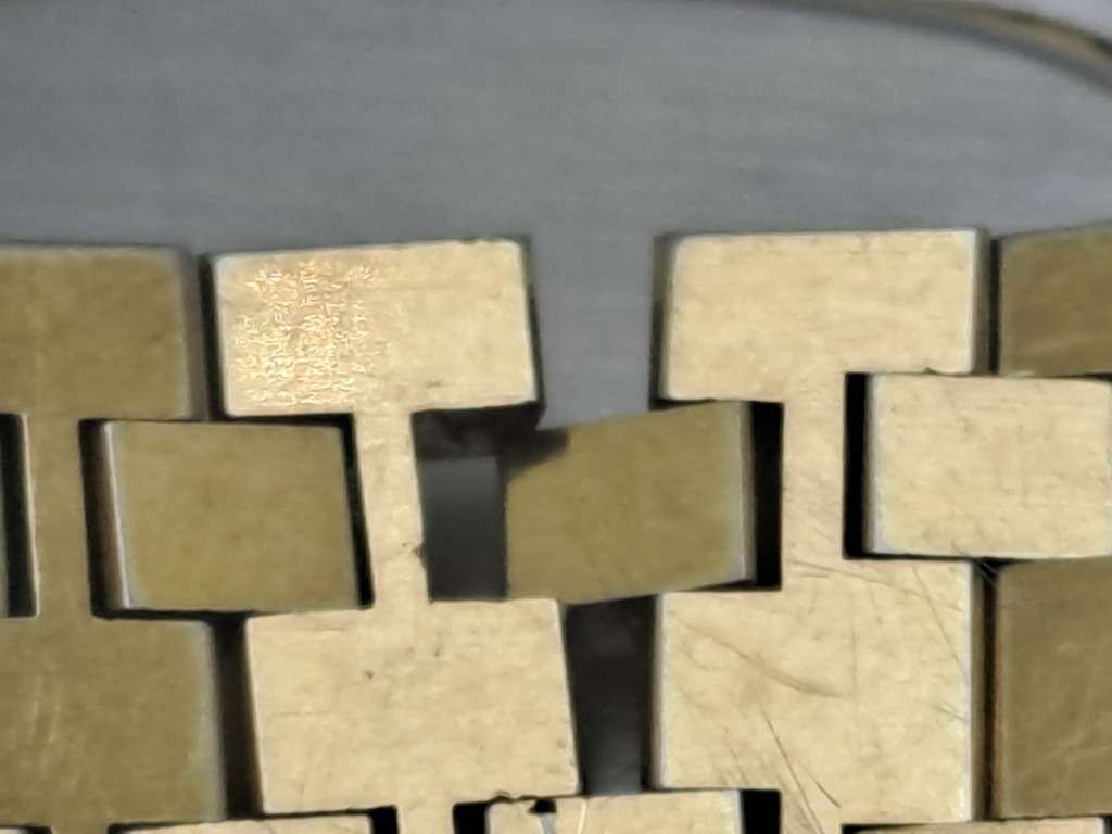 Pre-owned Vintage 1980 Seiko 5933-5010 Mens Quarts watch 010557-Working -strap link need repairs