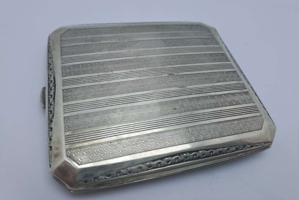 Vintage Silver plated  Cigarette Case-