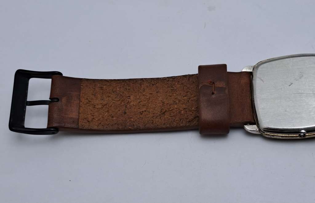 Vintage Omega de Ville Quartz watch -NOT WORKING- Non Omega Leather strap