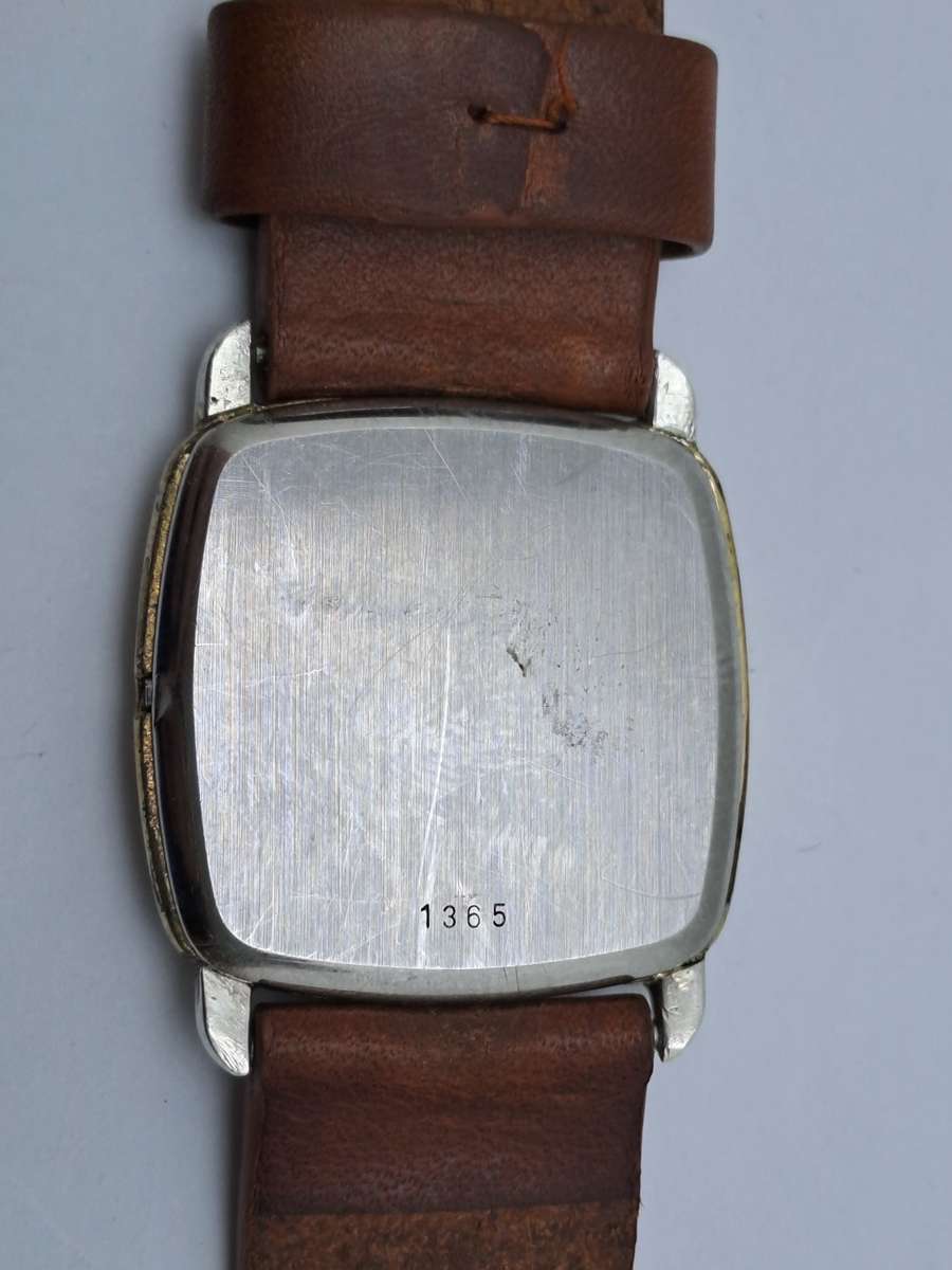 Vintage Omega de Ville Quartz watch -NOT WORKING- Non Omega Leather strap
