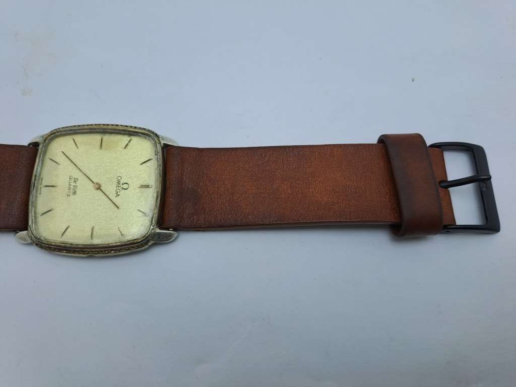 Vintage Omega de Ville Quartz watch -NOT WORKING- Non Omega Leather strap