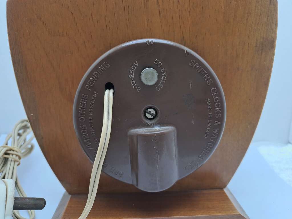 Vintage SMITHS Electric Alarm Clock-Made in Great Brittain -Working