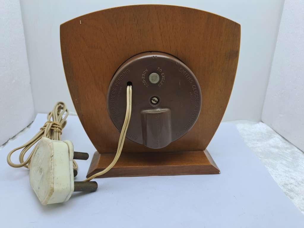 Vintage SMITHS Electric Alarm Clock-Made in Great Brittain -Working