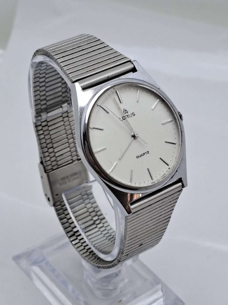 Pre-Owned Men`s 1990`s Lorus Quartz Watch Y131-8010 -Working -Engraved