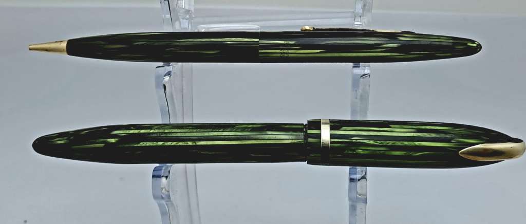 1930`s Sheaffer Fountain Pen and Mechanical Pencil set in Case Made in the USA-see condition