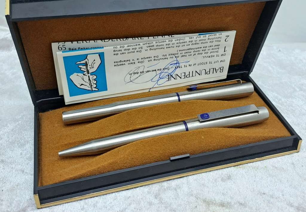 Pre-owned Parker 25 Stainless steel Fountain Pen and Ball point Pen in Parker Case