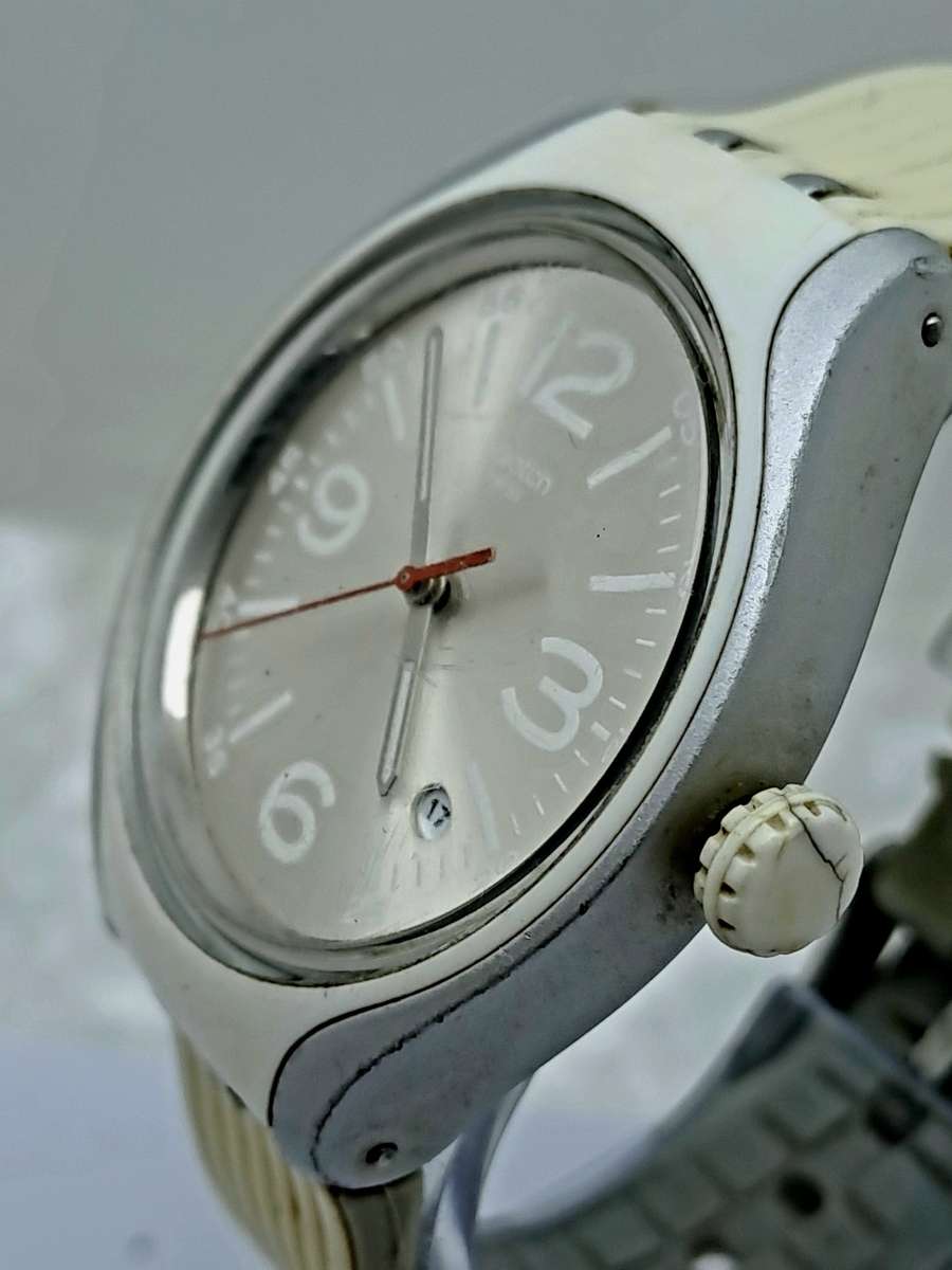 Pre-Owned Swiss Made Swatch Watch 446 -NOT WORKING- Silicon read More