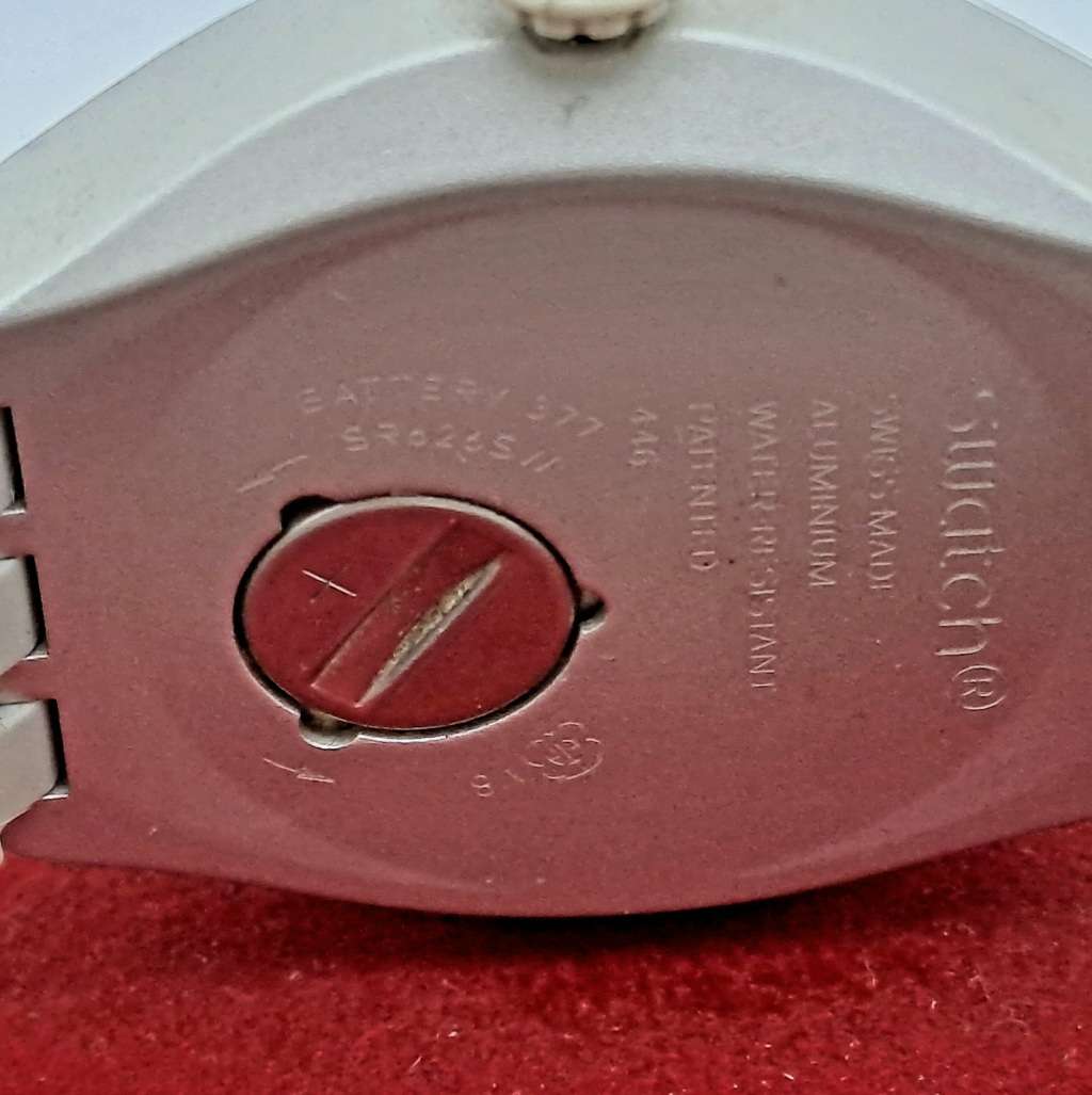 Pre-Owned Swiss Made Swatch Watch 446 -NOT WORKING- Silicon read More