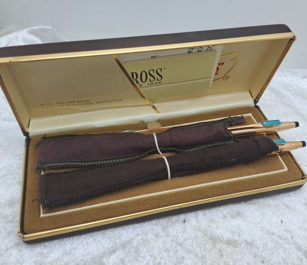Vintage Cross 1/20 14kt Rolled Gold Pen and Pencil set -In Case - Barclays Branded