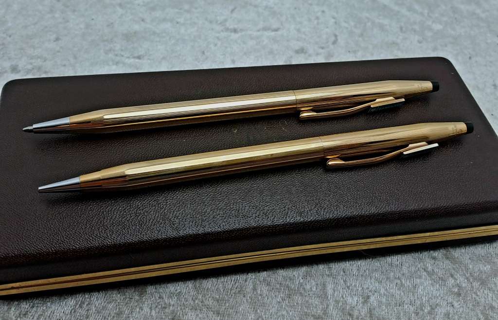 Vintage Cross 1/20 14kt Rolled Gold Pen and Pencil set -In Case - Barclays Branded