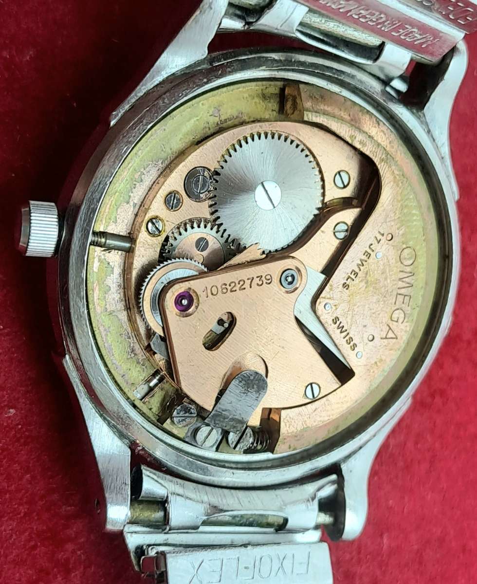 Vintage 1940`s Omega Bumper Automatic Mens watch-17 Jewels -WORKING but needs Restoration