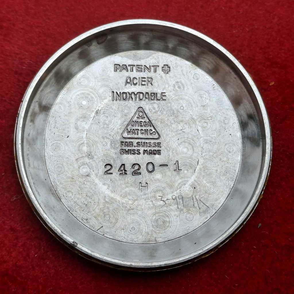 Vintage 1940`s Omega Bumper Automatic Mens watch-17 Jewels -WORKING but needs Restoration