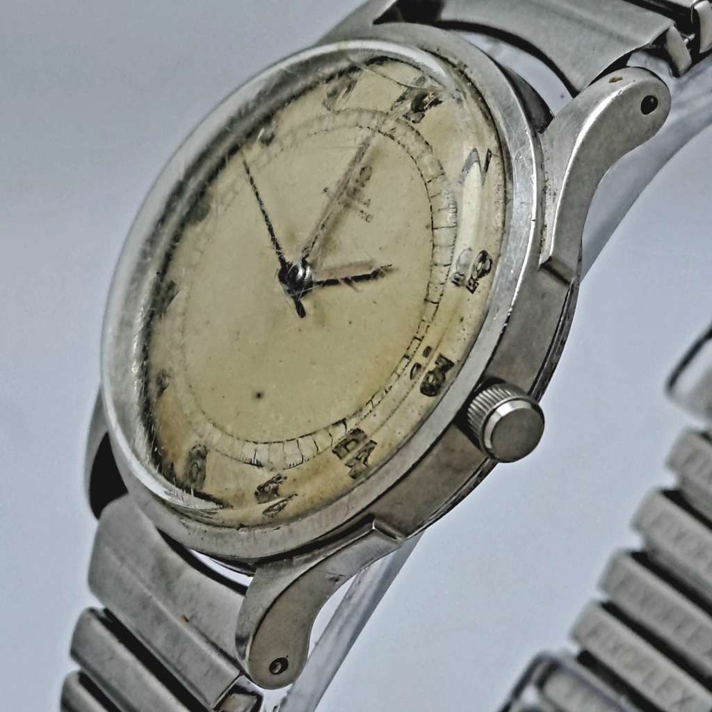 Vintage 1940`s Omega Bumper Automatic Mens watch-17 Jewels -WORKING but needs Restoration