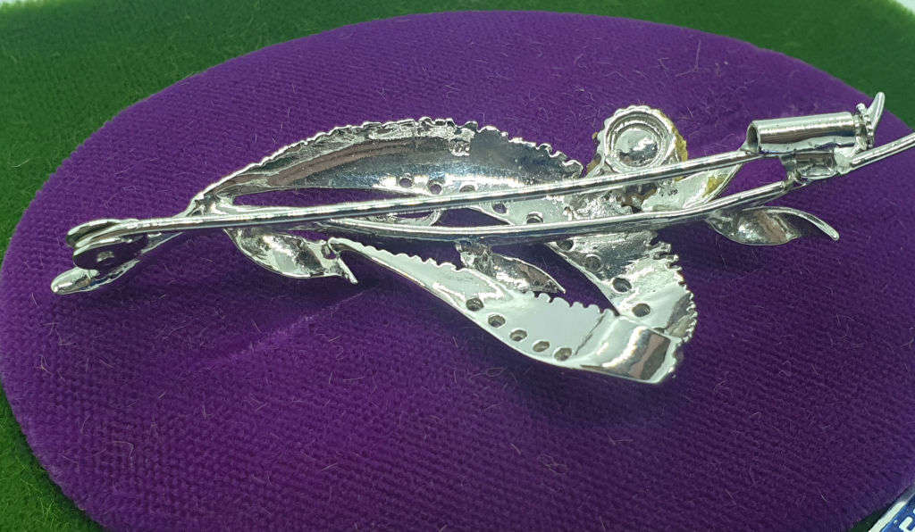 Vintage Brooch -Silver or Silver Plated- in Tiffany box  (Brooch don`t have the Tiffany mark)  7gram