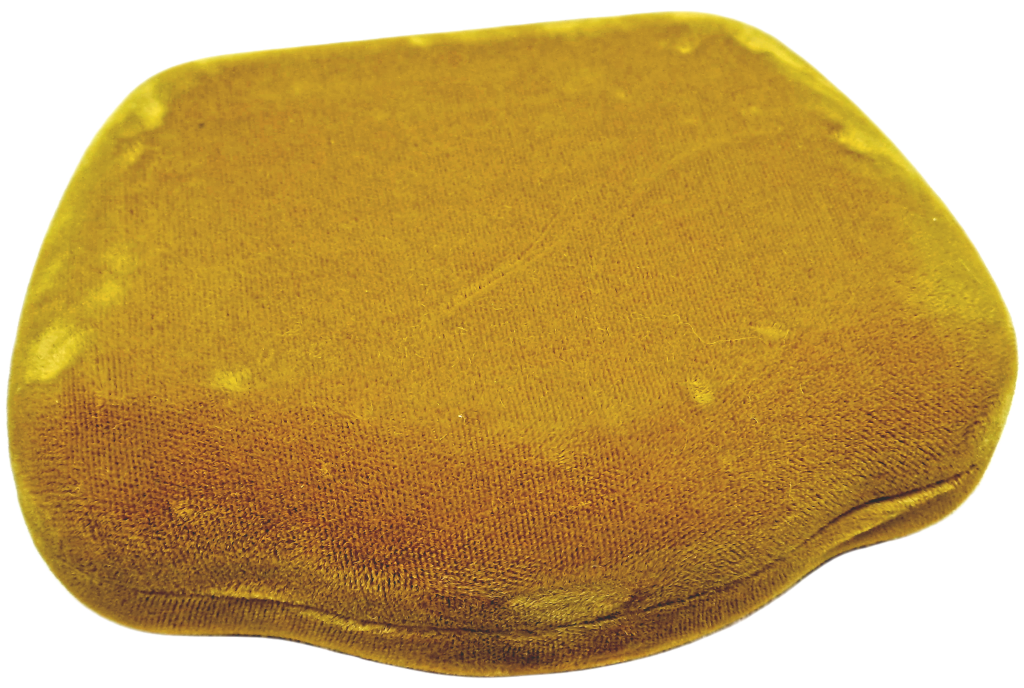 Vintage Brooch -Silver or Silver Plated- in Tiffany box  (Brooch don`t have the Tiffany mark)  7gram