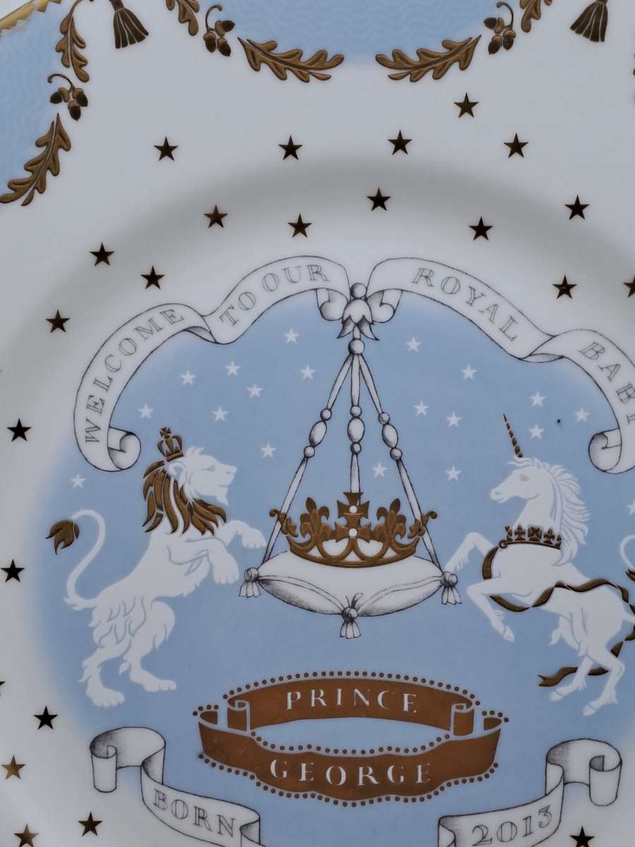 A Royal Collection Trust Plate to Commemorate the Birth of Prince George 22 July 2013.