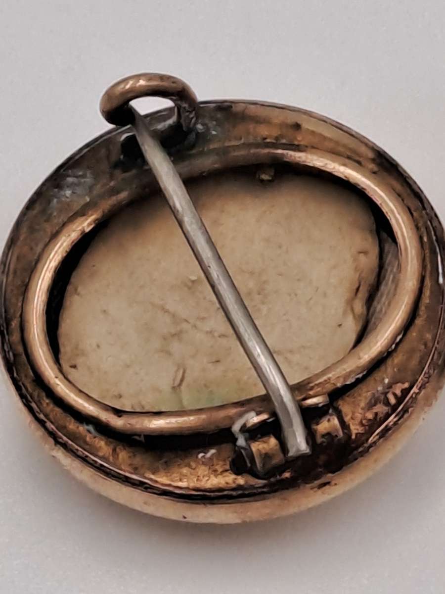 2 Original WW1 Royal Artillery Regiment Tunic Buttons- 26mm-one is missing the pin