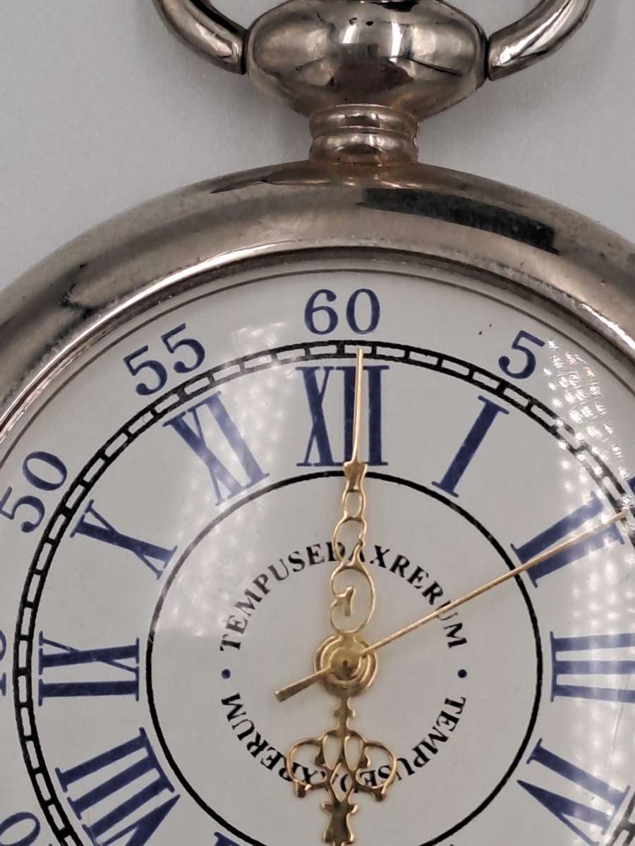 Hachette Quartz Pocket watch - Hachette Collection - No magazine -Tempusedaxrerum -Working