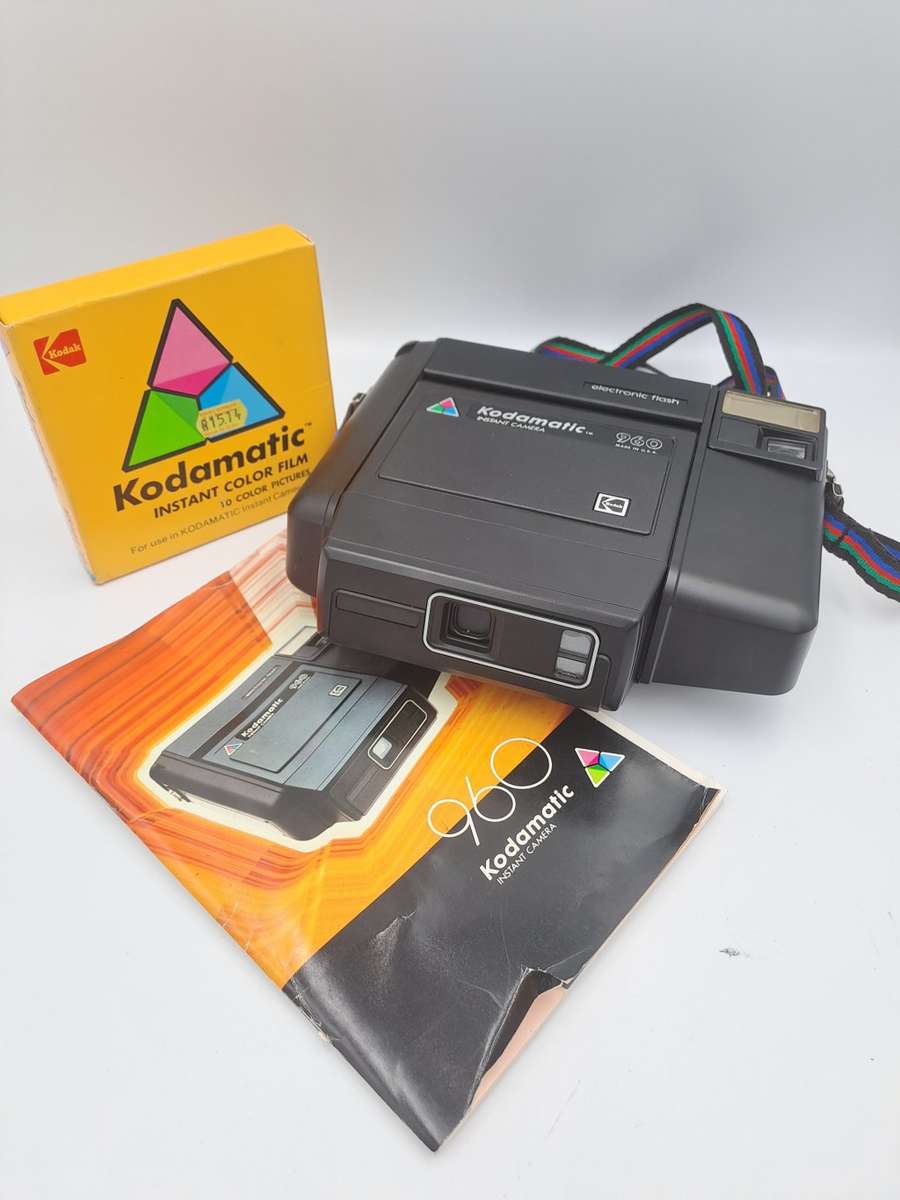 1980`s Kodamatic 960 Instant Camera with Manual and expired Filmpack (Display Piece not working)