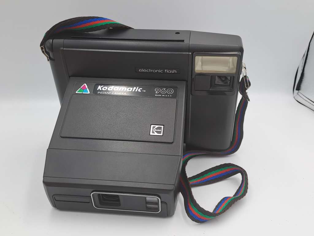1980`s Kodamatic 960 Instant Camera with Manual and expired Filmpack (Display Piece not working)