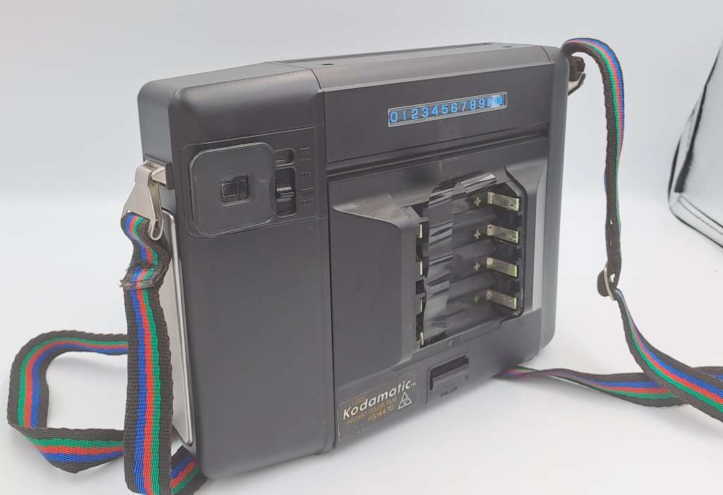 1980`s Kodamatic 960 Instant Camera with Manual and expired Filmpack (Display Piece not working)