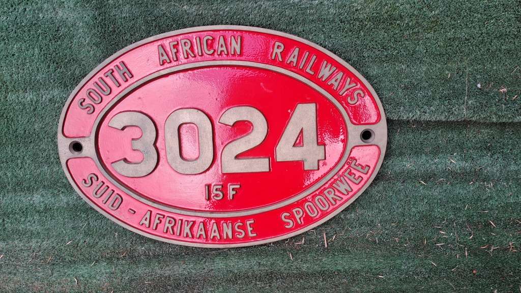 Large South African Railways Locomotive Cab Side Number Plate 3024 15F -10kg -Recast