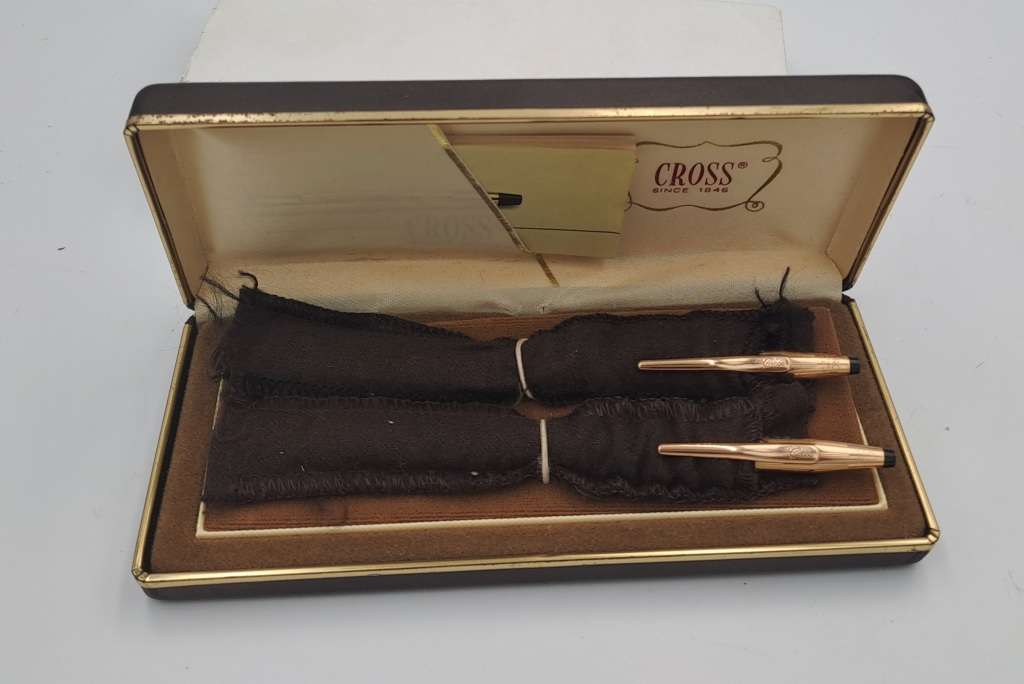 Vintage Cross  1/20 14kt rolled gold pen set Sasol 10 years Branded - In case - see condition.