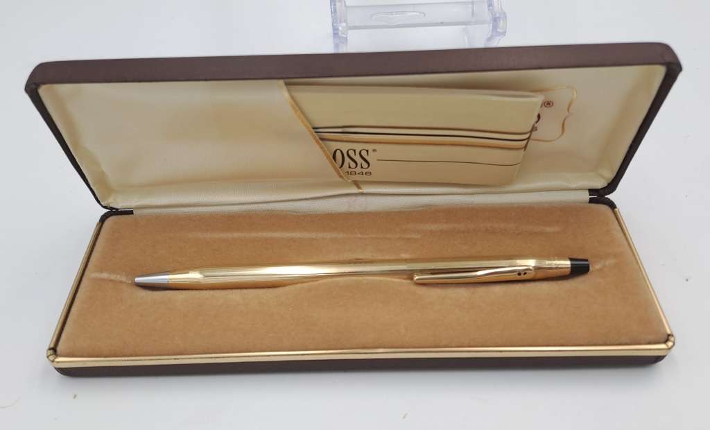 Vintage 1/20 10kt rolled gold Cross ballpoint point in Brown Hard case- ink is dry