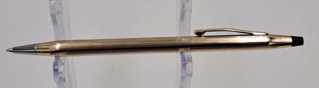 Vintage 1/20 10kt rolled gold Cross ballpoint point in Brown Hard case- ink is dry