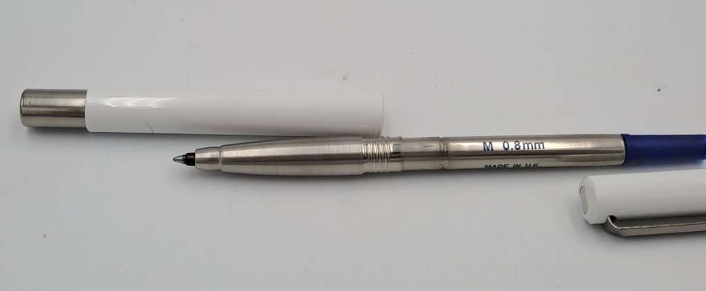 Pre-Owned White Parker Rollerball Pen - Need New Refill-in case